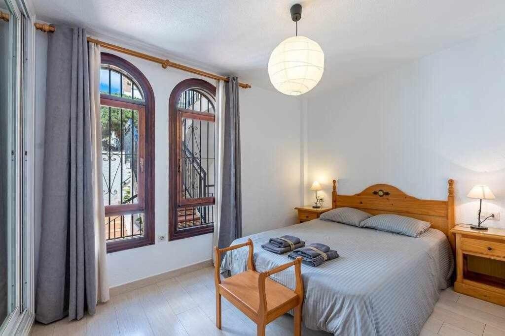 797 Hr - Pueblo Evita- Andalusian With Terrace. Apartamento Benalmádena