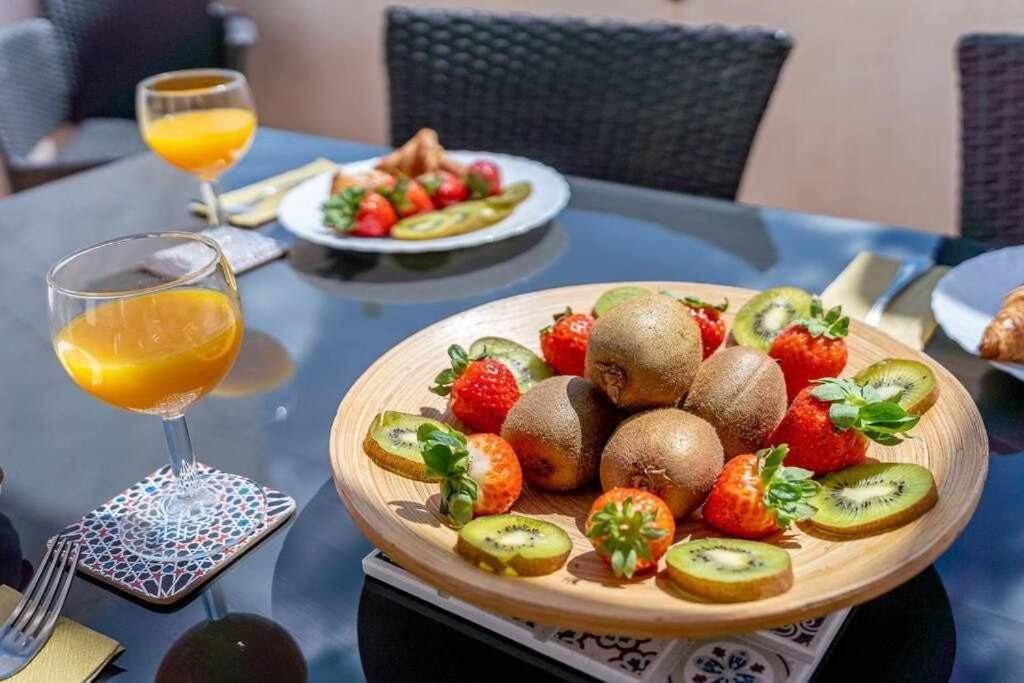 797 Hr - Pueblo Evita- Andalusian With Terrace. Apartamento Benalmádena