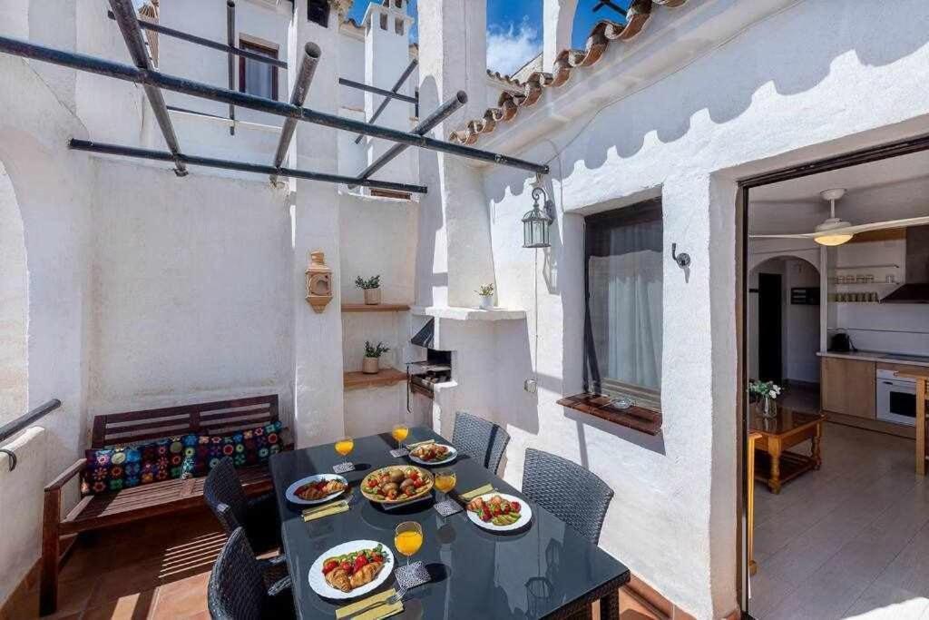 797 Hr - Pueblo Evita- Andalusian With Terrace. Apartamento
